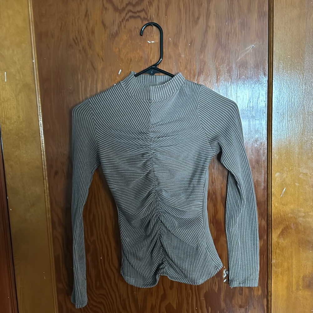 Brand is Red by BKE, only been worn once great condition.